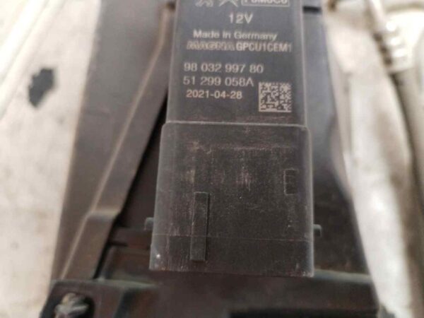 CAJA RELES / FUSIBLES 119727