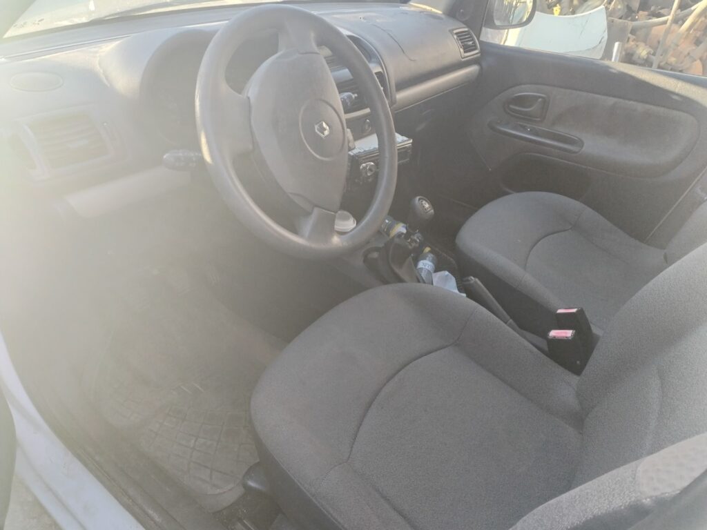 RENAULT CLIO II SYMBOL del 2004