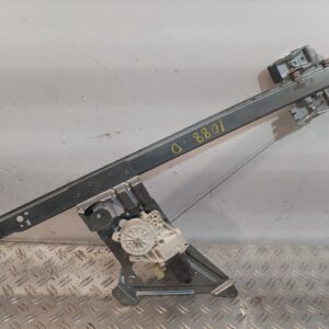 ELEVALUNAS DELANTERO DERECHO 125918