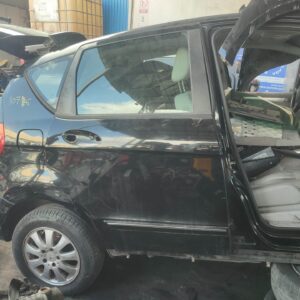 PUERTA TRASERA DERECHA 125597