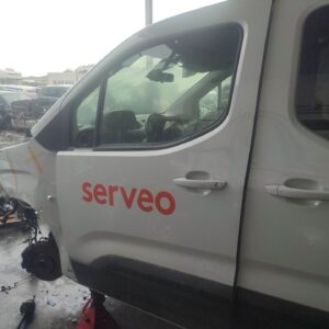 PUERTA DELANTERA IZQUIERDA 125541