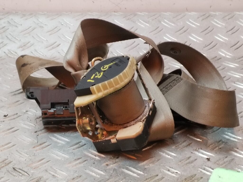 CINTURON SEGURIDAD DELANTERO IZQUIERDO 126279
