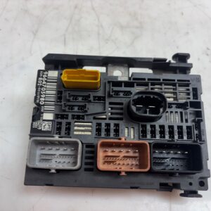 CAJA RELES / FUSIBLES 125498