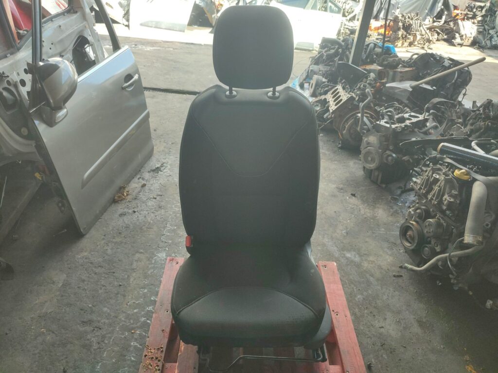 ASIENTO DELANTERO IZQUIERDO 125851