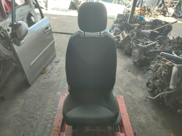 ASIENTO DELANTERO IZQUIERDO 125851