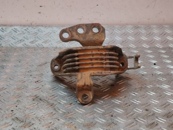 EJE DELANTERO / CUNA MOTOR 126180