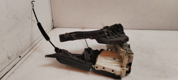 CERRADURA PUERTA DELANTERA IZQUIERDA 125775