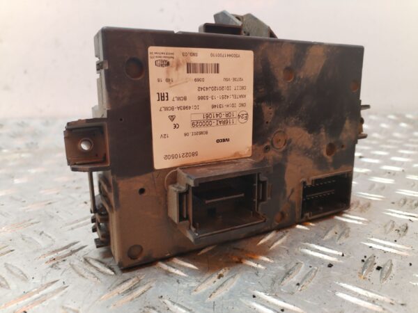 CAJA RELES / FUSIBLES 126199