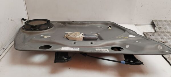 ELEVALUNAS DELANTERO IZQUIERDO 125729