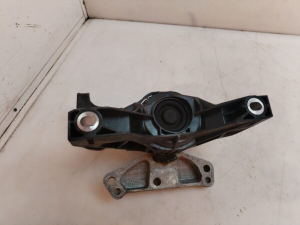 SOPORTE MOTOR 125700