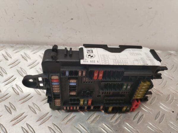 CAJA RELES / FUSIBLES 126225