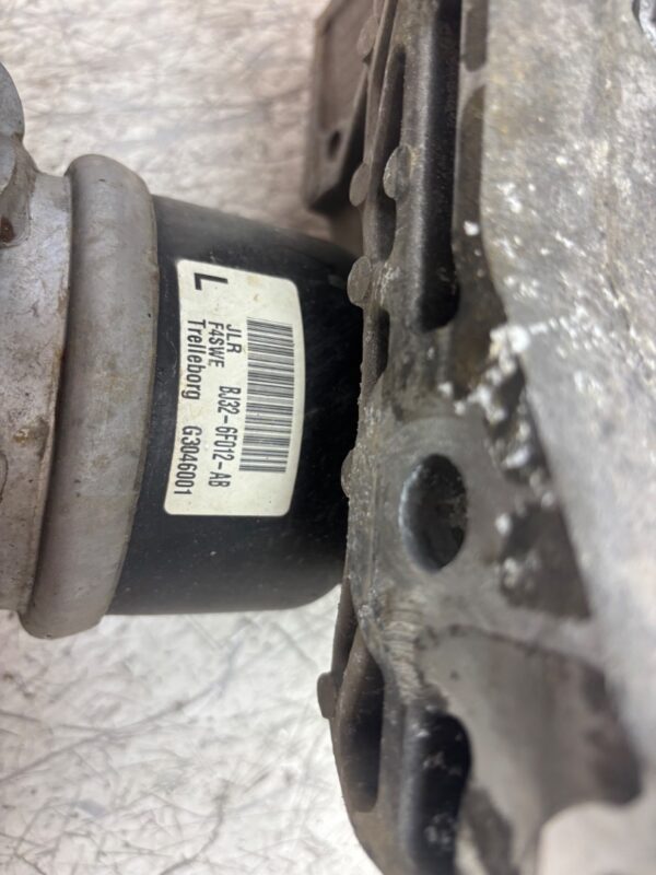 SOPORTE MOTOR IZQUIERDO 125640