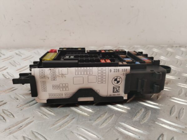 CAJA RELES / FUSIBLES 126225
