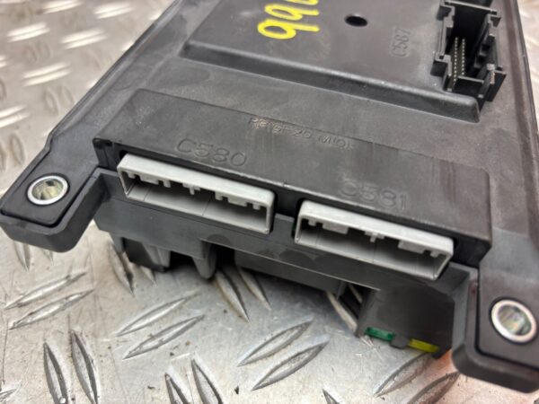 CAJA RELES / FUSIBLES 125506