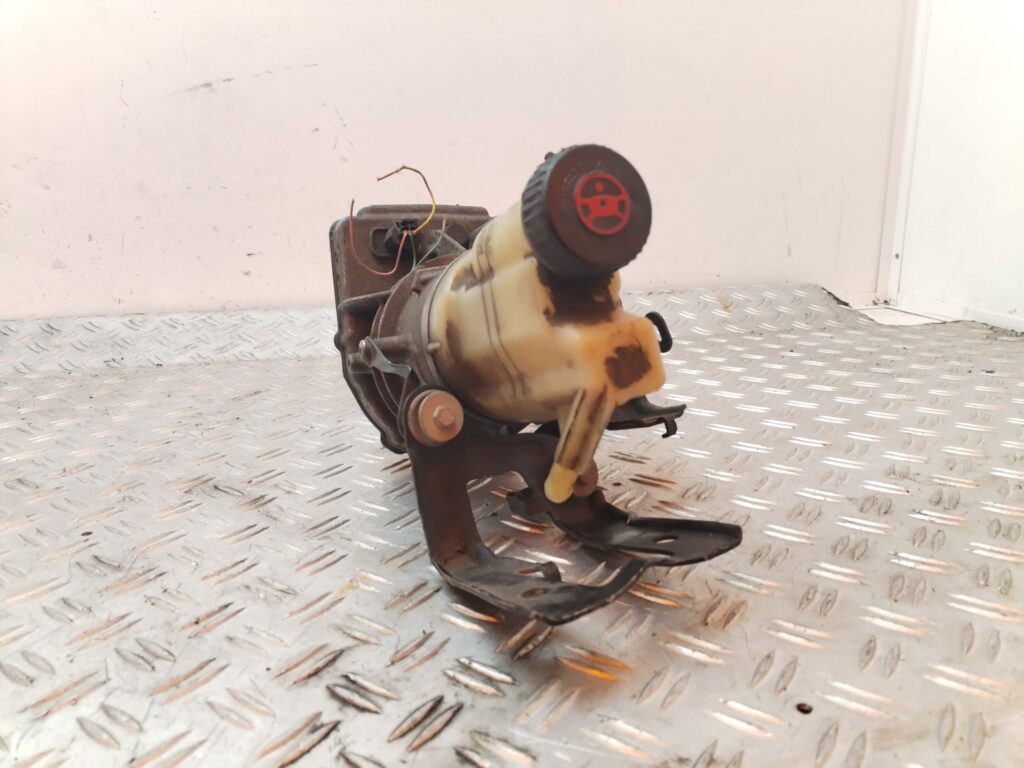 BOMBA SERVODIRECCION 126067