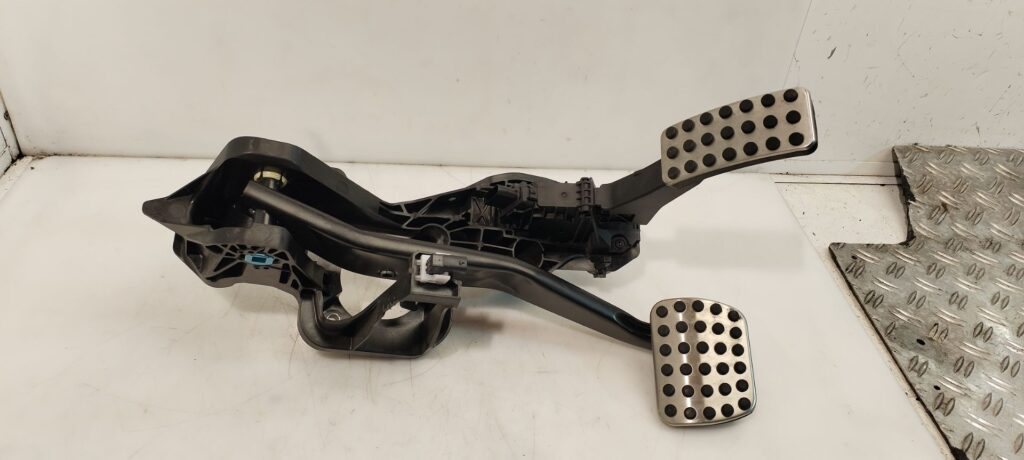 POTENCIOMETRO PEDAL 125558