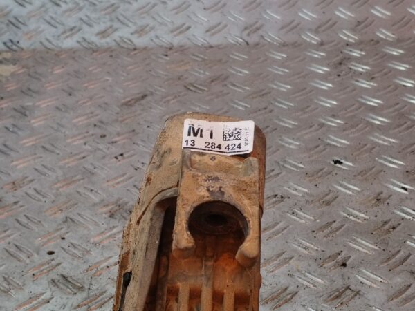 EJE DELANTERO / CUNA MOTOR 126180