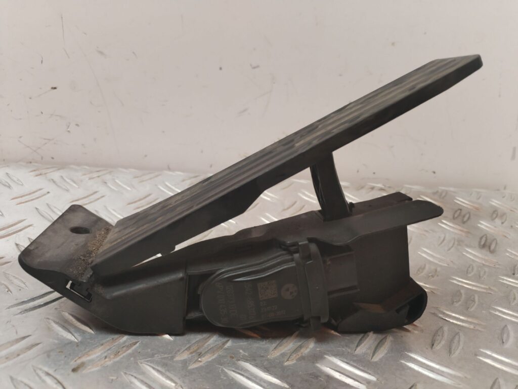 PEDAL ACELERADOR 126231