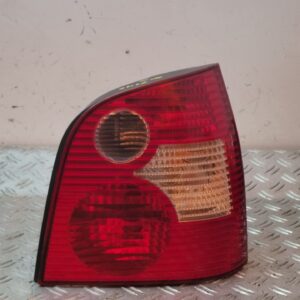 PILOTO TRASERO DERECHO 126303