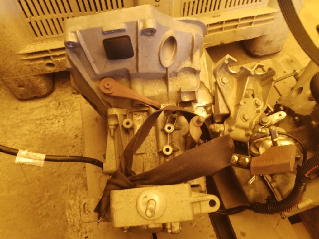 CAJA CAMBIOS 126240