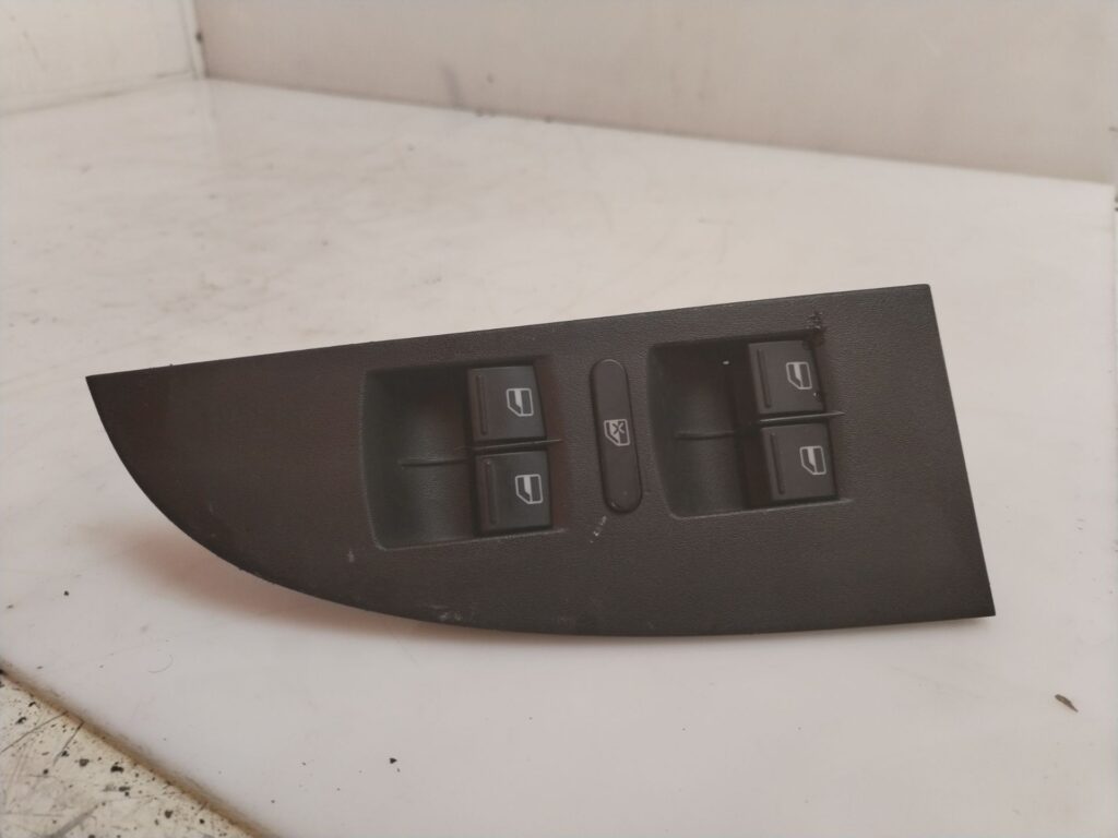 MANDO ELEVALUNAS DELANTERO IZQUIERDO 125334