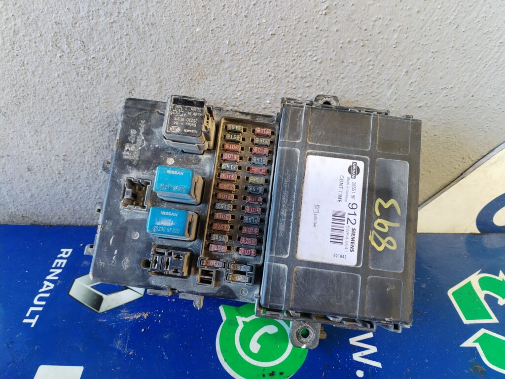CAJA RELES / FUSIBLES 126289