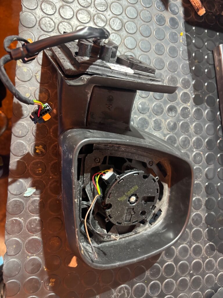 RETROVISOR DERECHO 125905