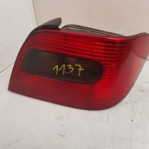 PILOTO TRASERO DERECHO 125757