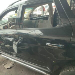 PUERTA TRASERA IZQUIERDA 125445