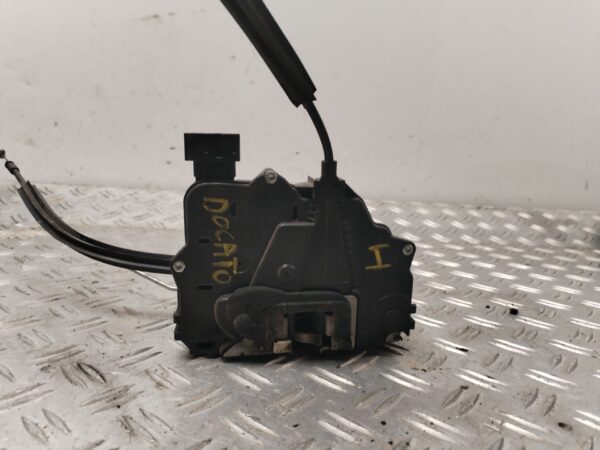 CERRADURA PUERTA DELANTERA IZQUIERDA 126136
