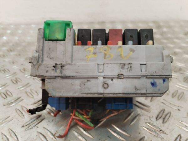 CAJA RELES / FUSIBLES 127050