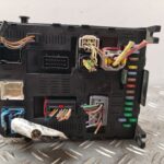CAJA RELES / FUSIBLES 127009