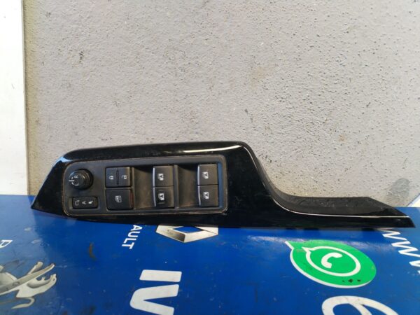 MANDO ELEVALUNAS DELANTERO IZQUIERDO 126372