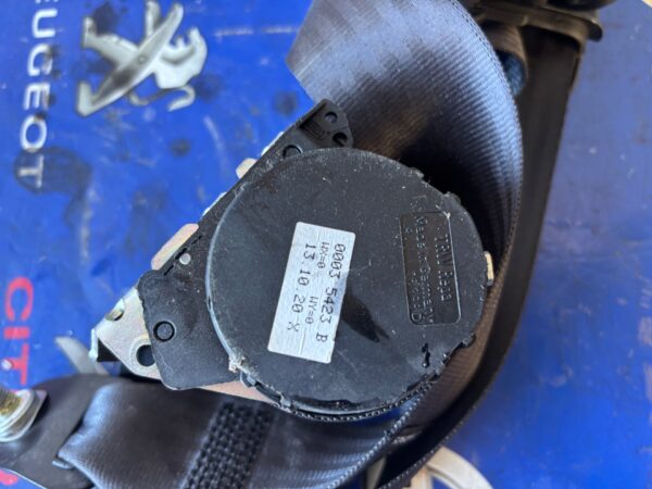 CINTURON SEGURIDAD DELANTERO DERECHO 126351