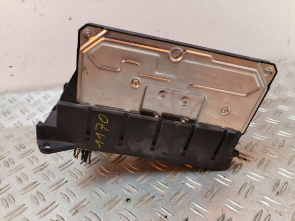 CAJA RELES / FUSIBLES 126675