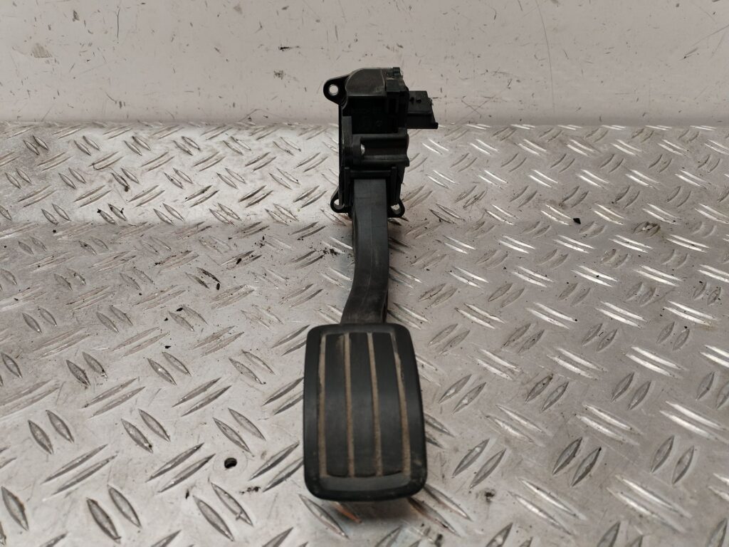 PEDAL ACELERADOR 125968