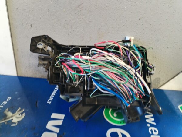CAJA RELES / FUSIBLES 126375