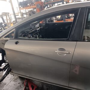 PUERTA DELANTERA IZQUIERDA 126927