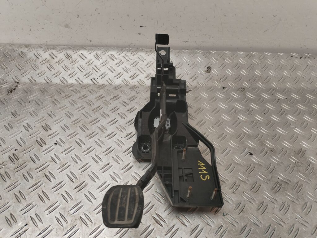 PEDAL FRENO 125989