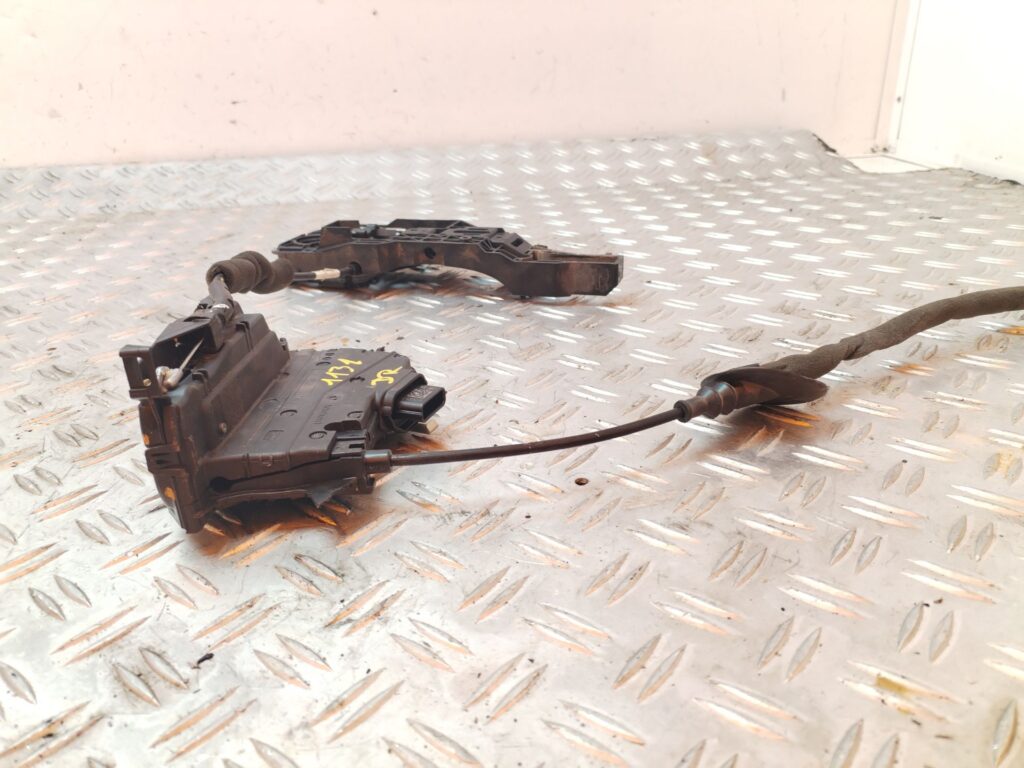 CERRADURA PUERTA DELANTERA DERECHA 126077