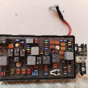 CAJA RELES / FUSIBLES 126642