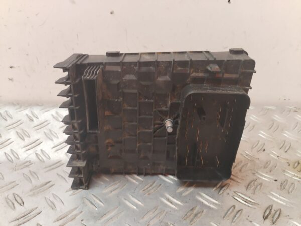 CAJA RELES / FUSIBLES 126621