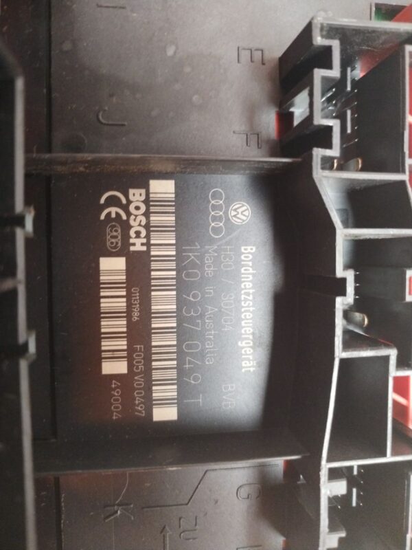 CAJA RELES / FUSIBLES 125125