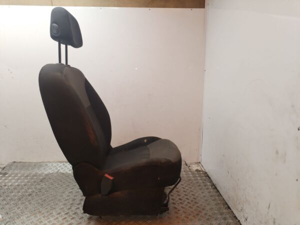 ASIENTO DELANTERO IZQUIERDO 129137