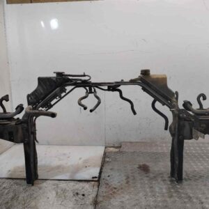 CALANDRA DELANTERA DE RADIADOR 121021