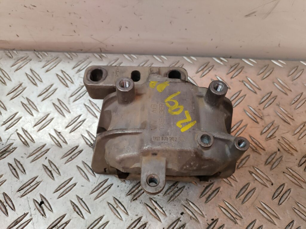 SOPORTE MOTOR 127944
