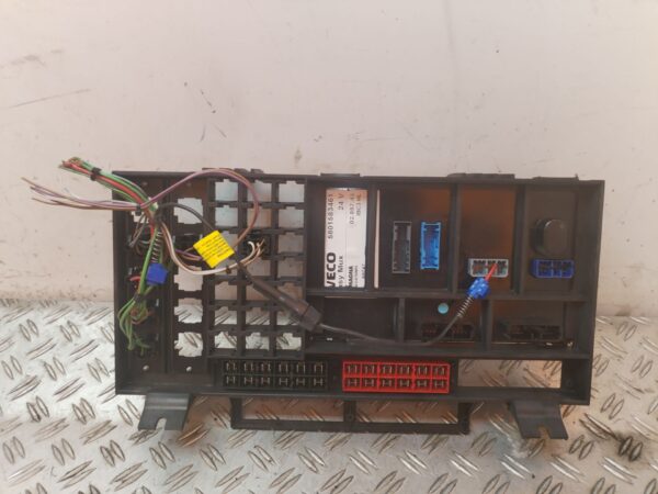 CAJA RELES / FUSIBLES 128602