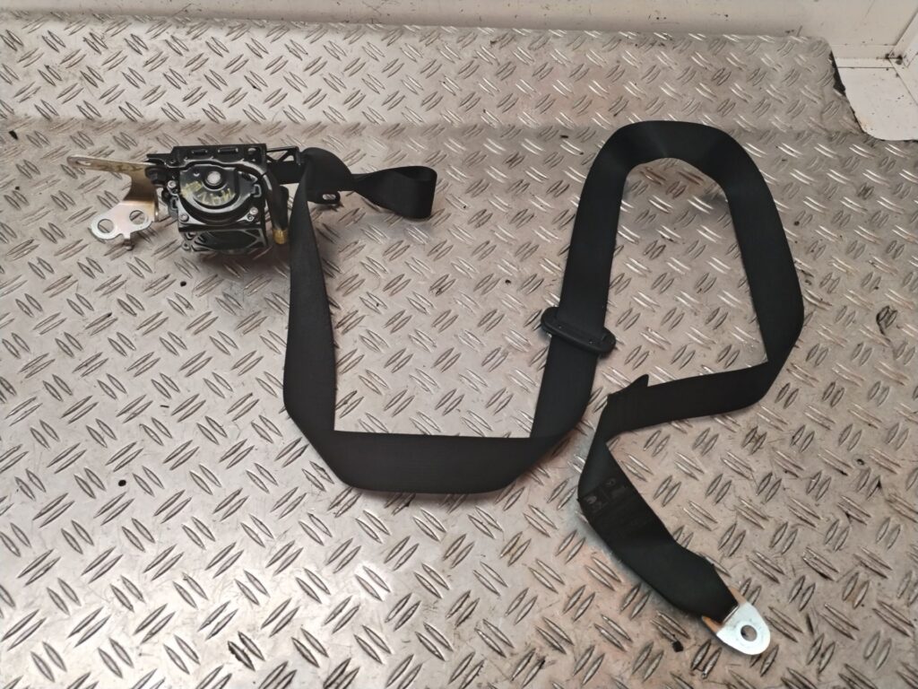 CINTURON SEGURIDAD TRASERO IZQUIERDO 126530