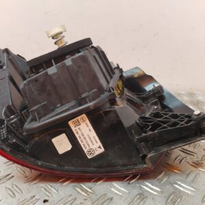 PILOTO TRASERO DERECHO 127511