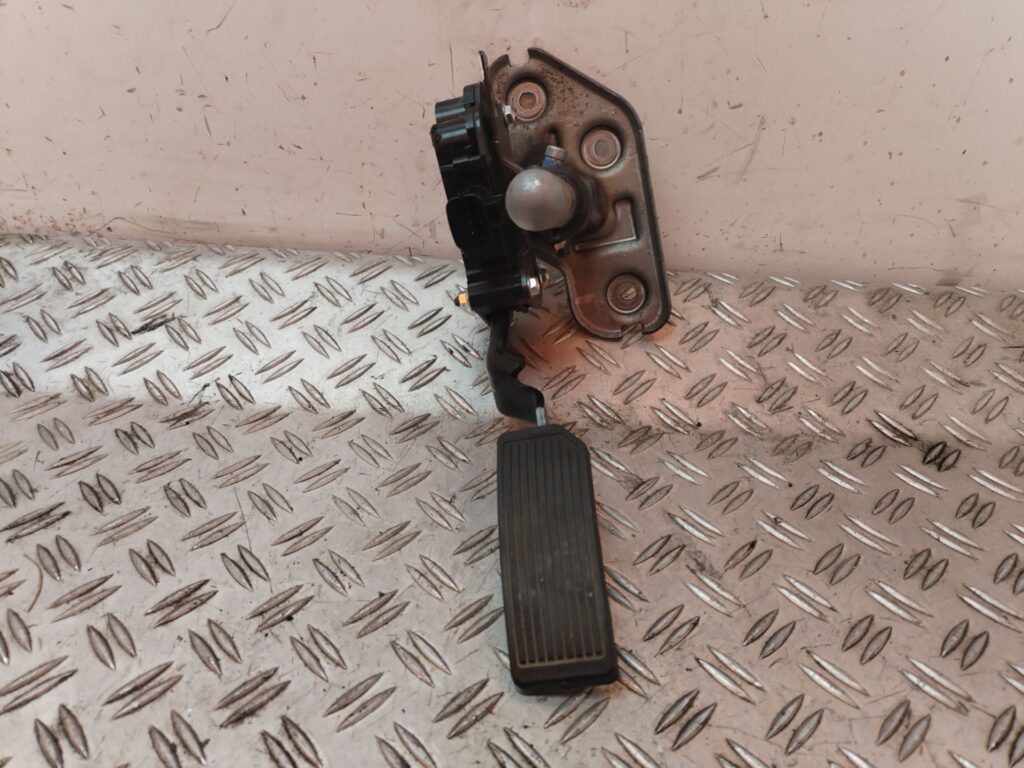 PEDAL ACELERADOR 128760